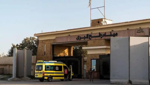 Gazze'nin Refah Sınır Kapısı yeniden açıldı