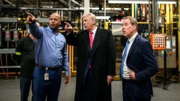 Trump'ın 'konuşmam yasak' dediği silah 'discombobulator' nedir?