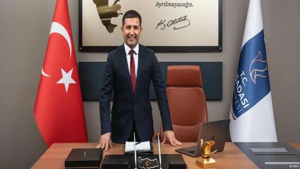 Kuşadası Belediye Başkanı Ömer Günel gözaltına alındı