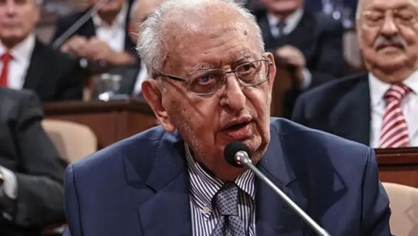 Türk siyasetinin önemli bir hafızasıydı: Hüsamettin Cindoruk vefat etti